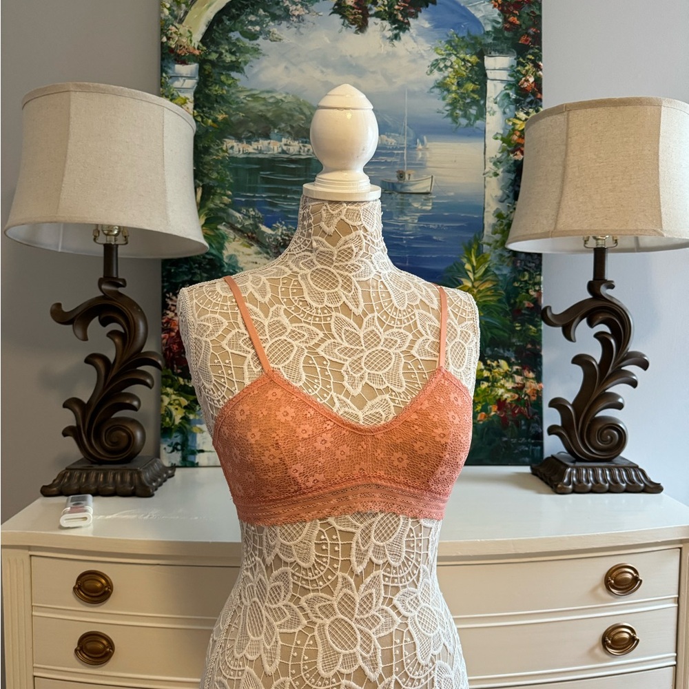 Victoria’s Secret flower lace bralette small